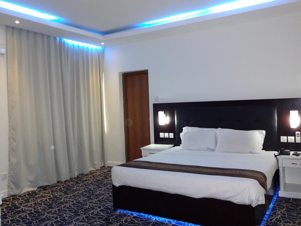 Hotel Kavitha International Kochi Room photo